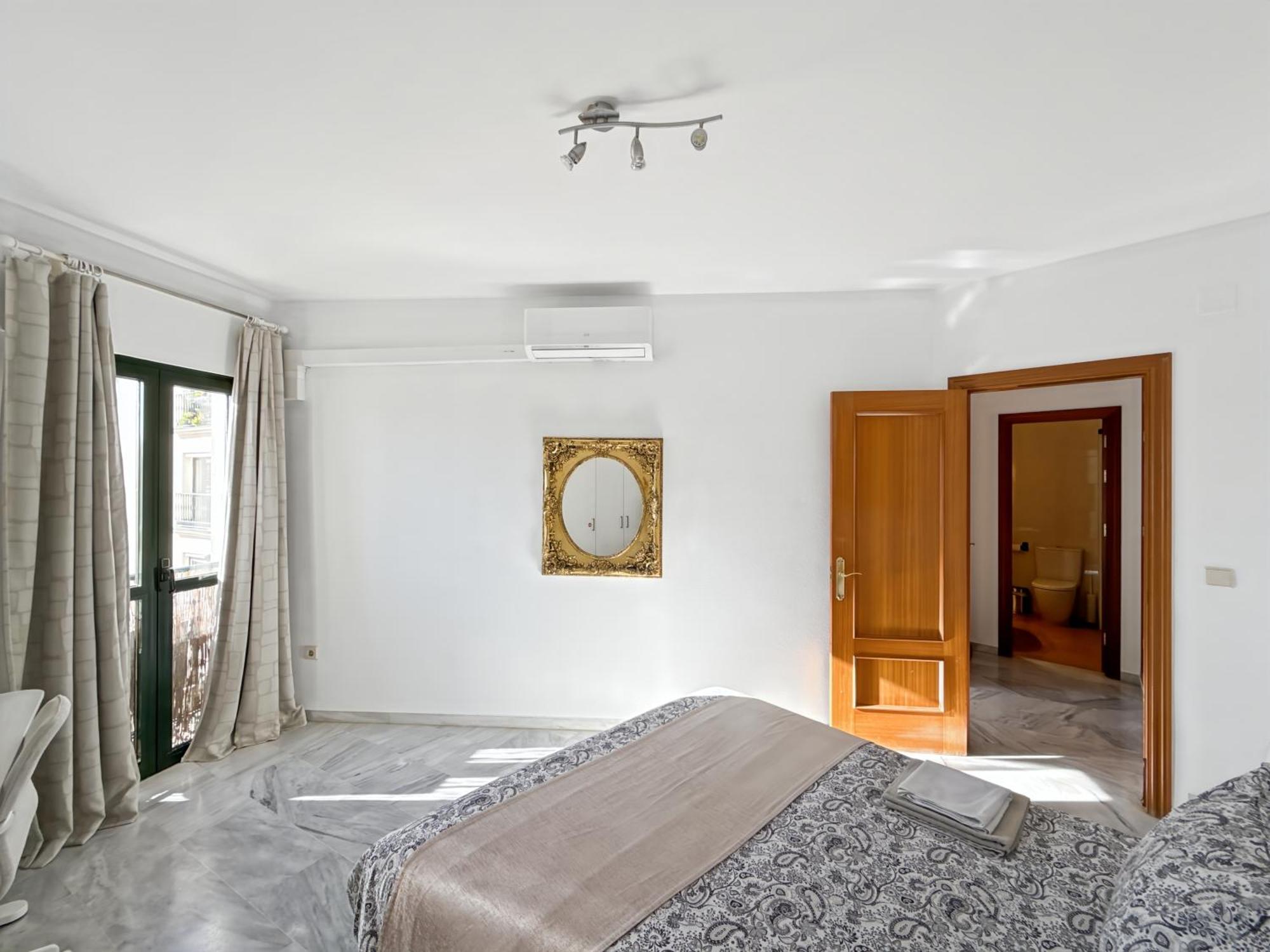 Exclusive Malaga Apartments With Cathedral Views And Auto Check-In المظهر الخارجي الصورة